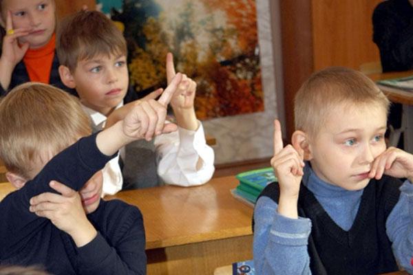 Российские школьники начнут изучать основы религиозной и светской этики