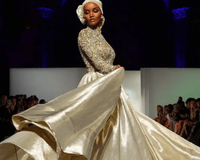 Супермодель-мусульманка произвела фурор на Неделе моды в Нью-Йорке